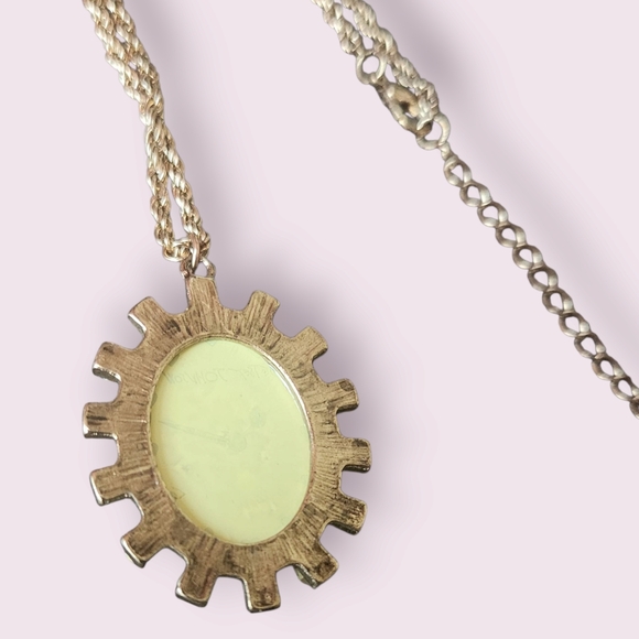 Rare Vintage Betsey Johnson Gold Clock Time Flies Pendant Necklace - Picture 3 of 8